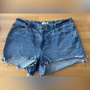 NWT Abercrombie & Fitch Curve Love 4 Mom Short High Rise Denim Shorts Women’s 18